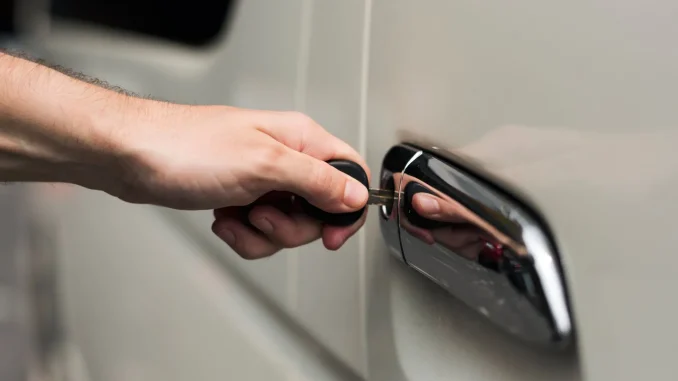 5 Situations When You Need an Auto Locksmith
